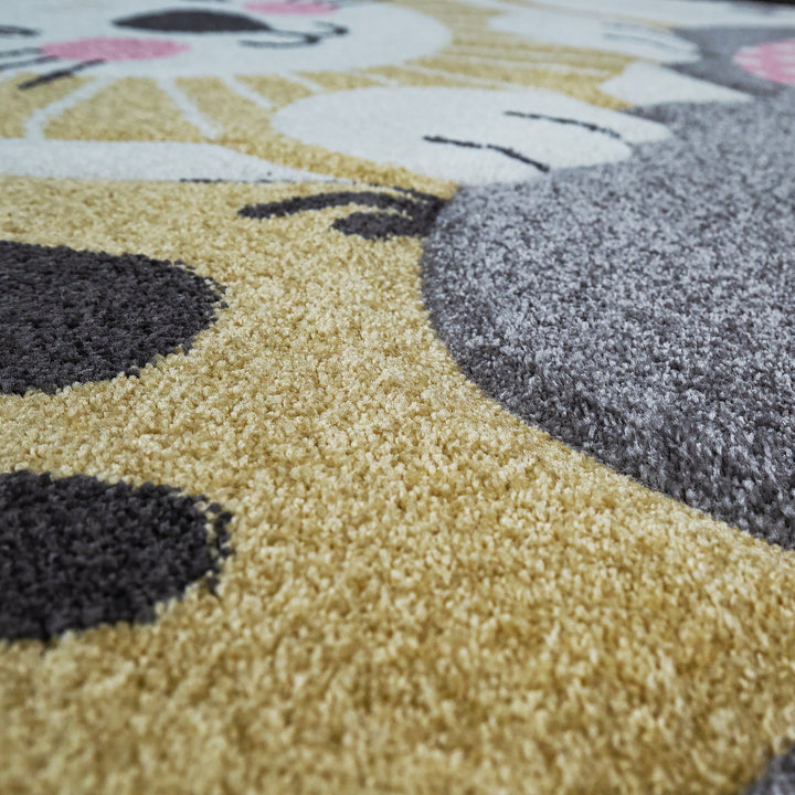 Kids Rug Elaya for Nursery Happy Animals in Cream Pastel